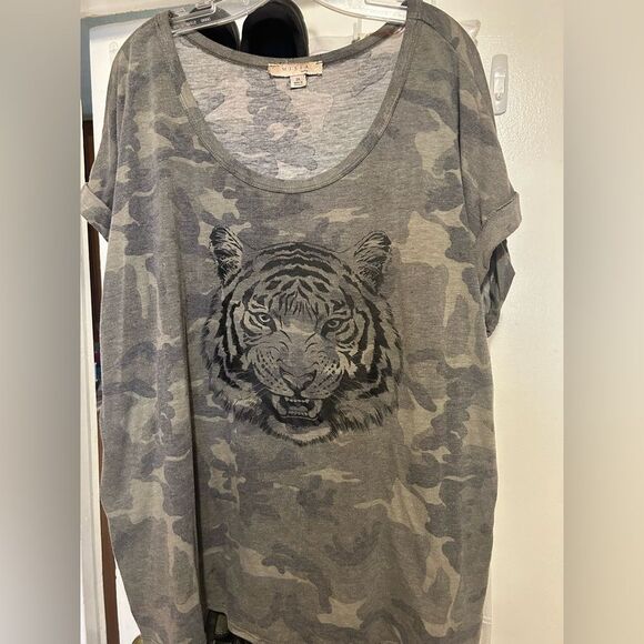 Green Camo Tiger Print Short Sleeve Tee - Picture 4 of 8